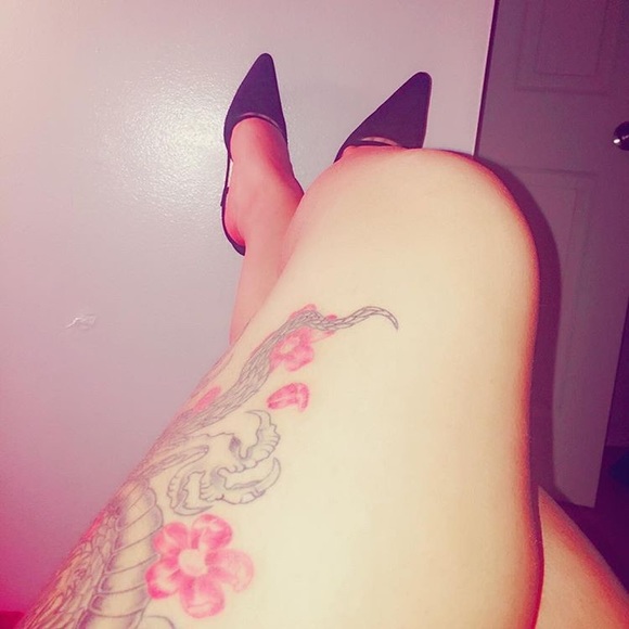 💓FINAL MARKDOWN💓 AUTHENTIC black velvet Manolo - Picture 2 of 6